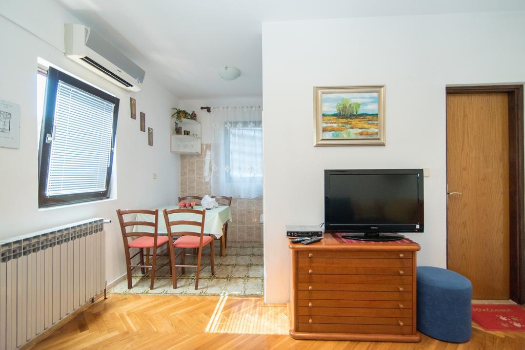 Apartments Natasa 苏佩塔尔 外观 照片